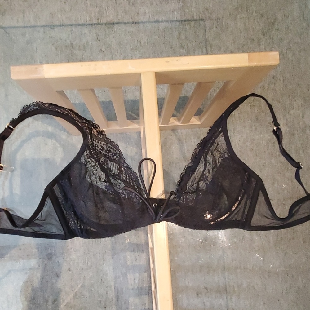 Victoria's secret black lace bra